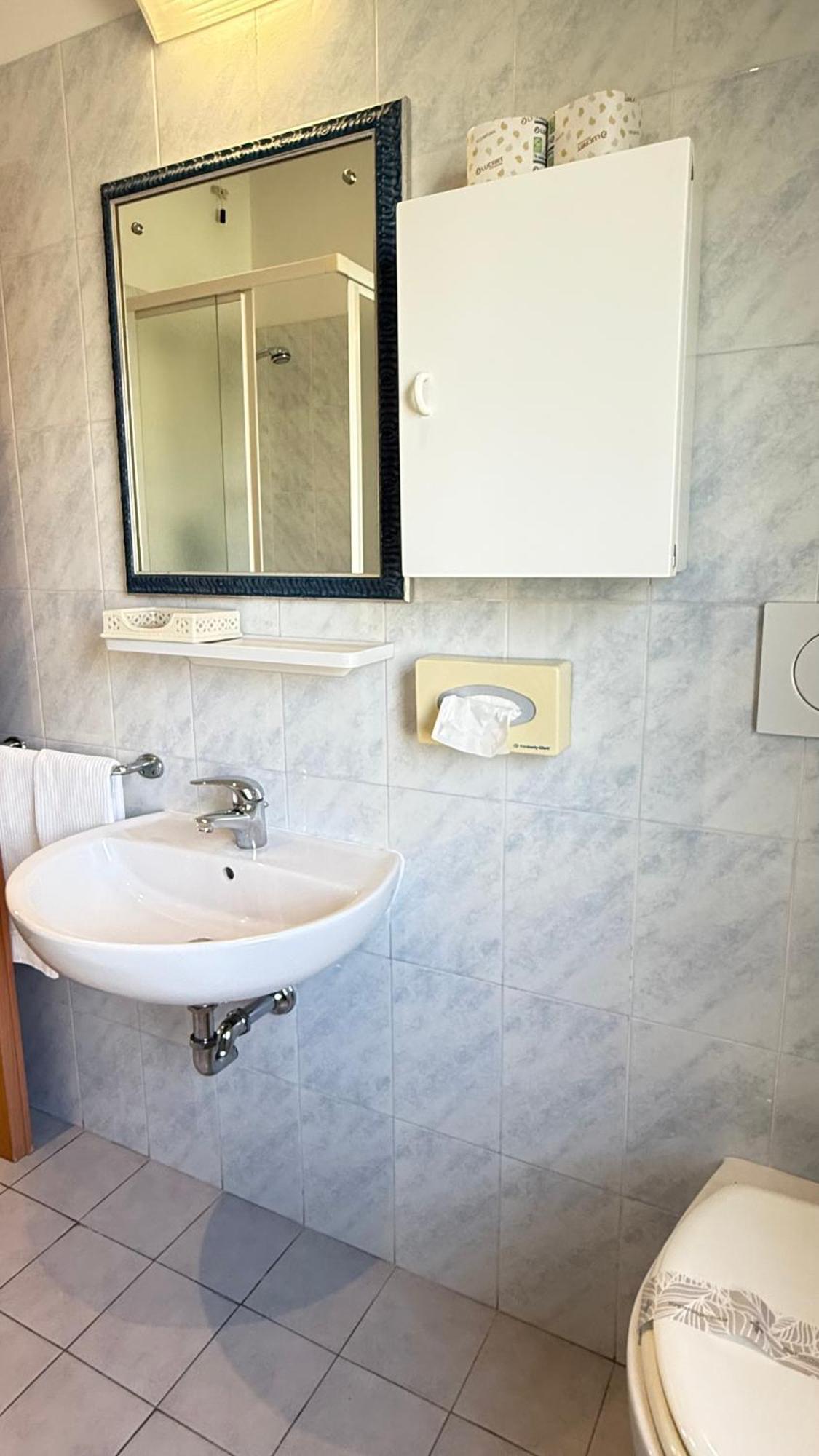 Hotel Ariella Милано Мартима Екстериор снимка